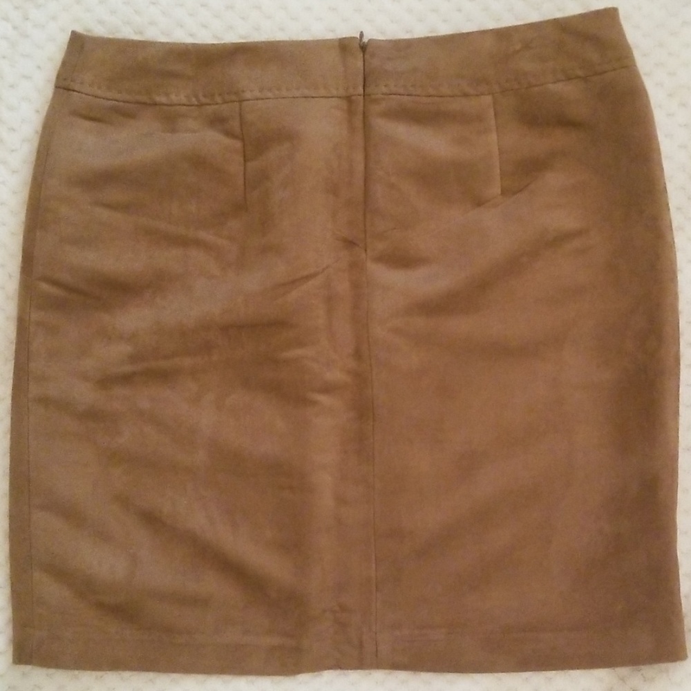 Cato Women's size 12 skirt with pockets